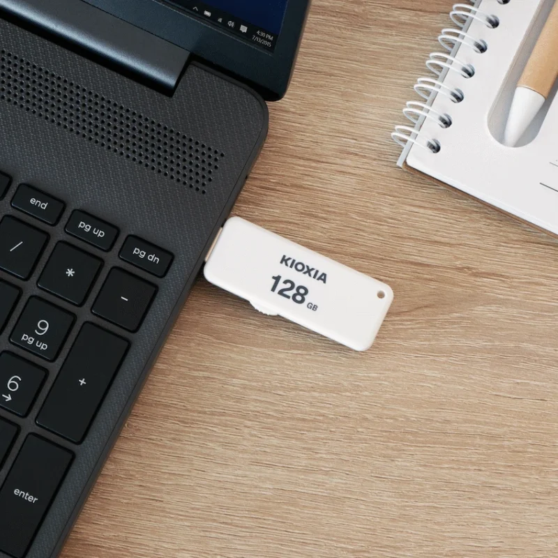 Kioxia U203W- 128GB USB 2.0 Yamabiko Slider Typ